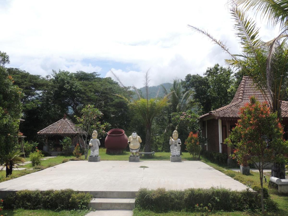 Balkondes Karanganyar Pottery Academy Hotel มาเกอลัง ภายนอก รูปภาพ