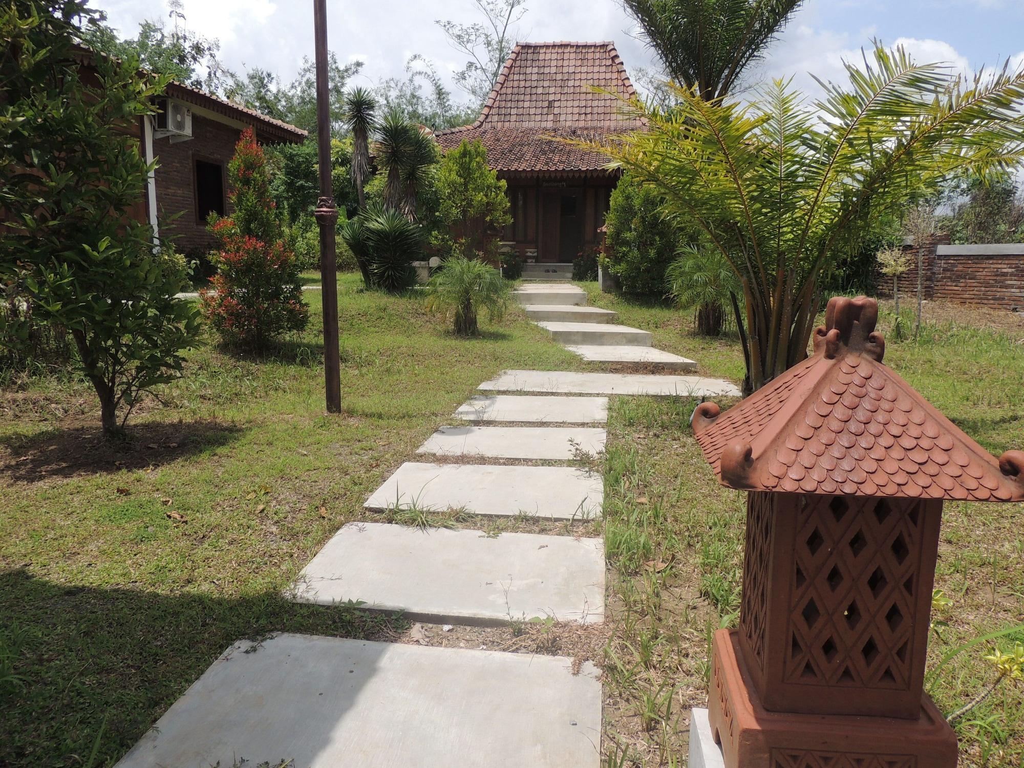 Balkondes Karanganyar Pottery Academy Hotel มาเกอลัง ภายนอก รูปภาพ