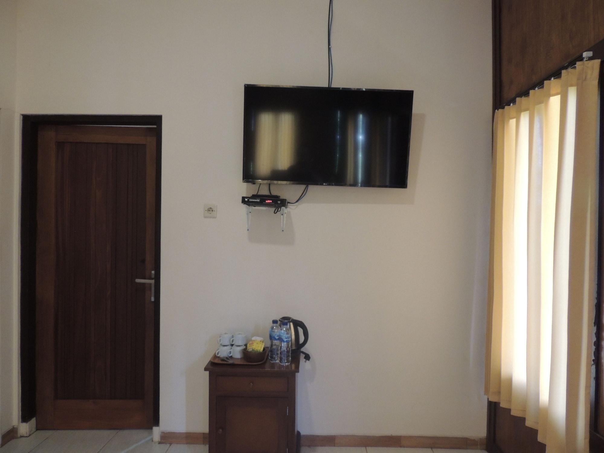 Balkondes Karanganyar Pottery Academy Hotel มาเกอลัง ภายนอก รูปภาพ