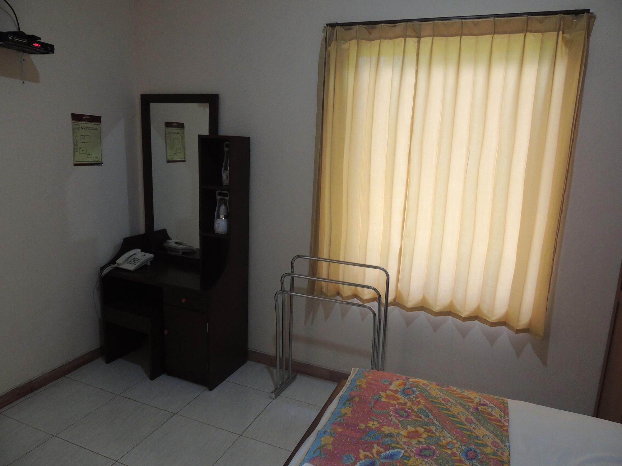Balkondes Karanganyar Pottery Academy Hotel มาเกอลัง ภายนอก รูปภาพ